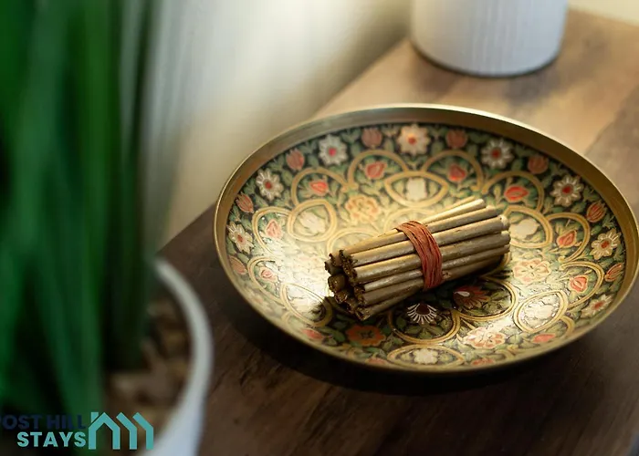 Large 4Br - Ideal Long Stays - Parking - Fast Wifi Leeds (West Yorkshire)