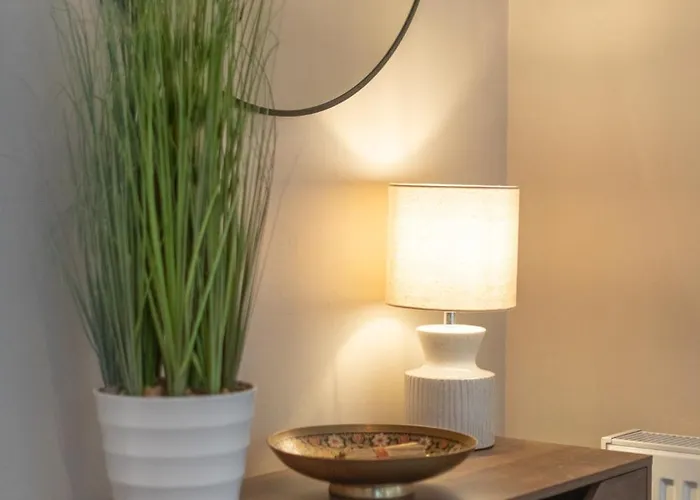 Large 4br - Ideal Long - Parking - Fast Wifi